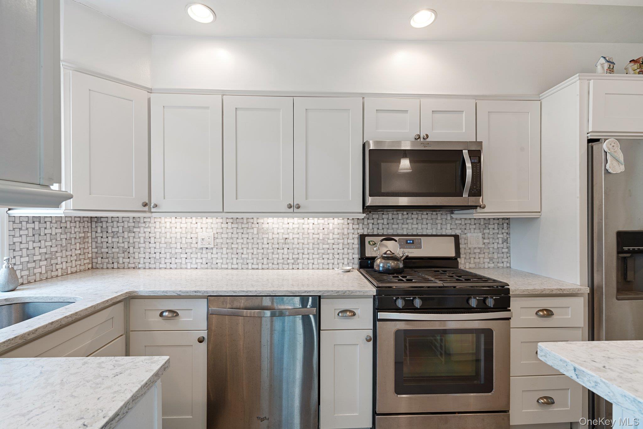 102 S Village Avenue # 2B, Rockville Centre, NY 11570