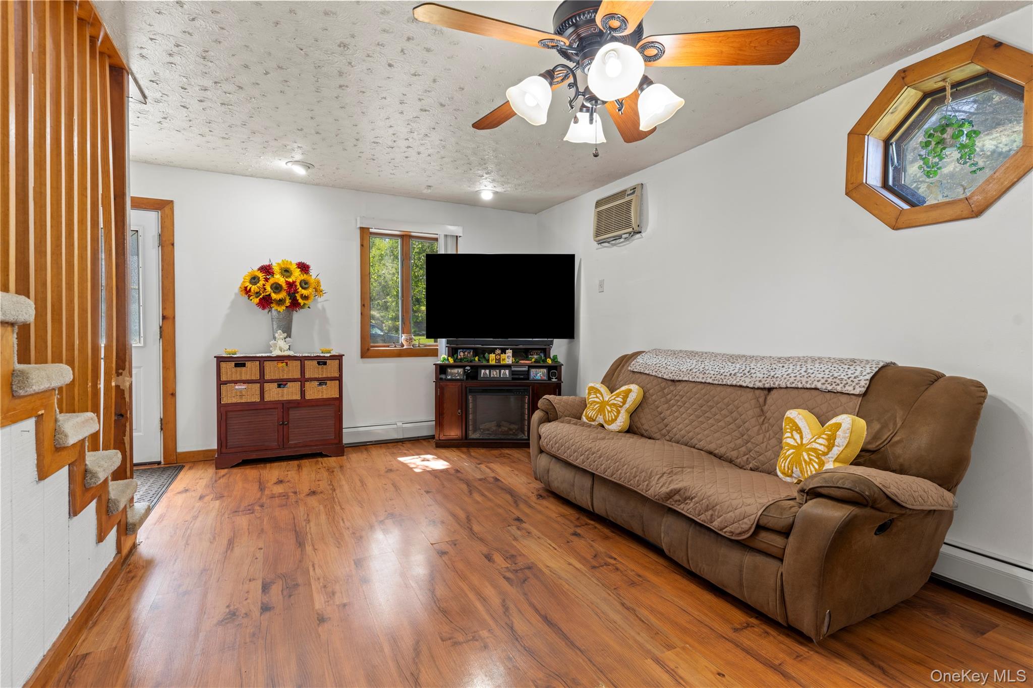 578 South Street, Plattekill, NY 12528