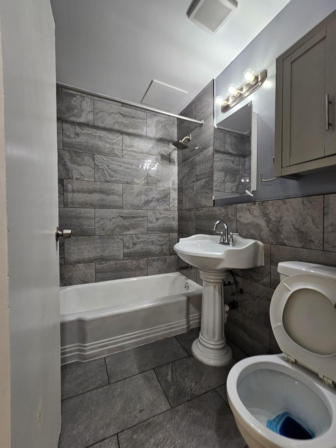 131 S 14th Avenue # 1, Mount Vernon, NY 10550