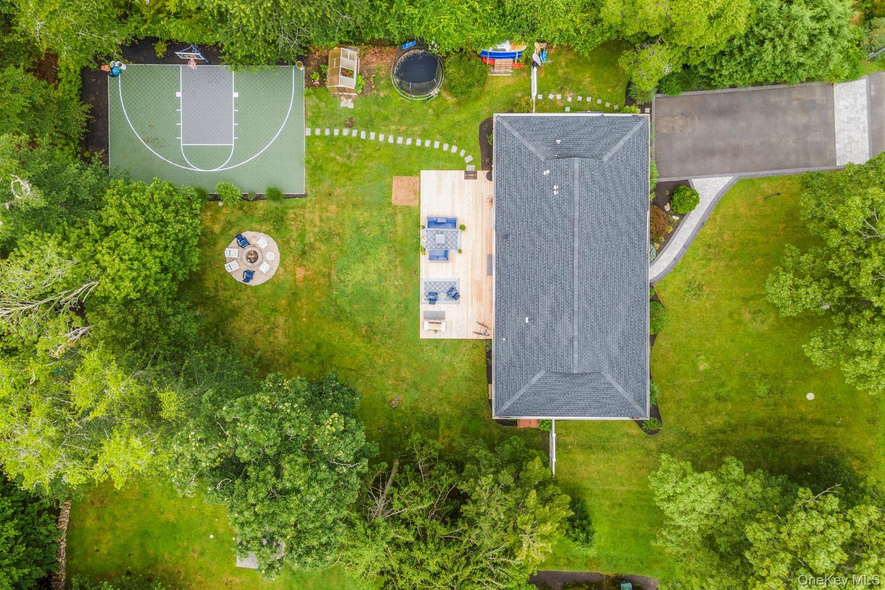 24 Canvasback Lane, East Quogue, NY 11942