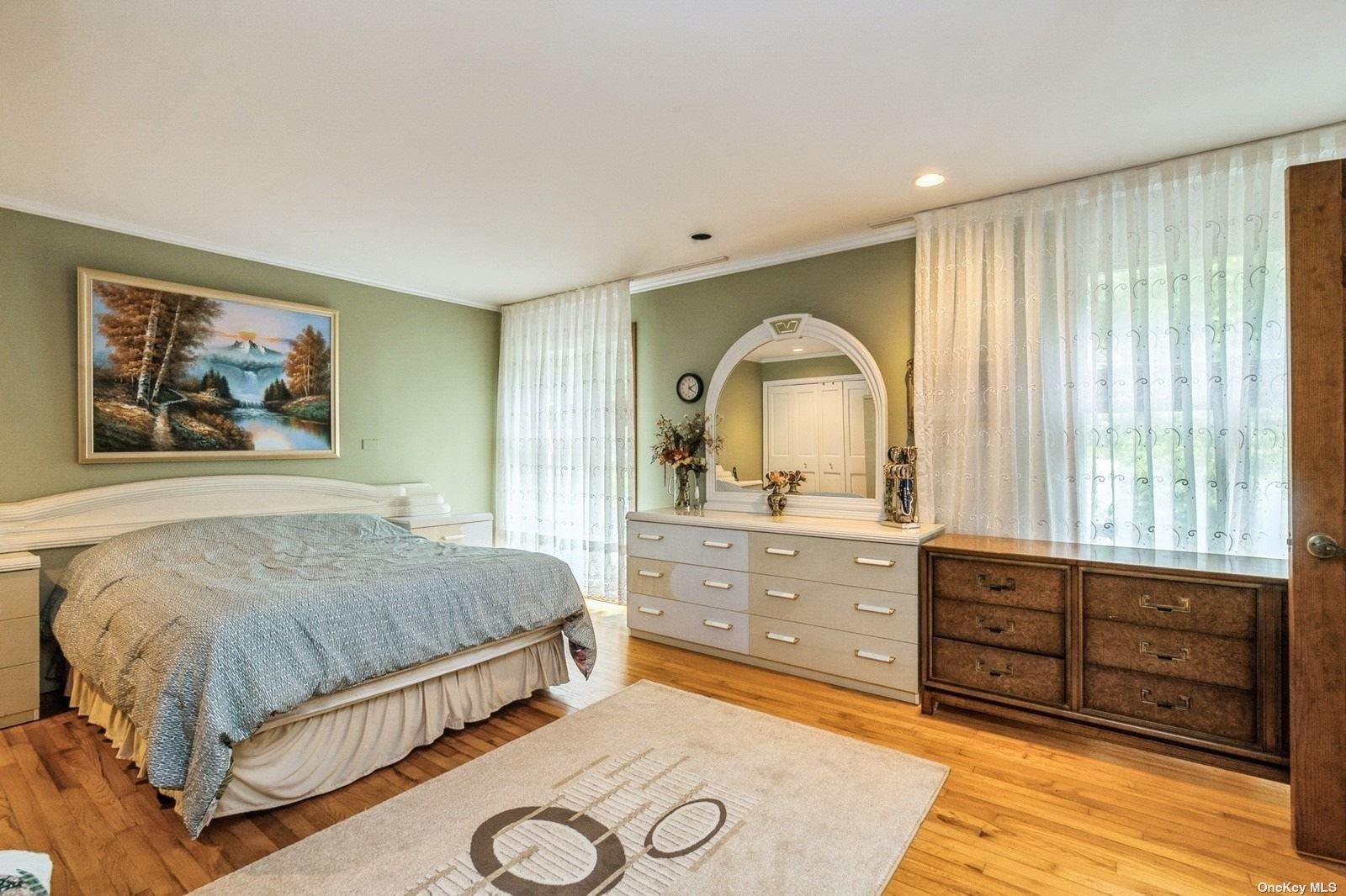 2 Godfrey Lane, Huntington, NY 11743