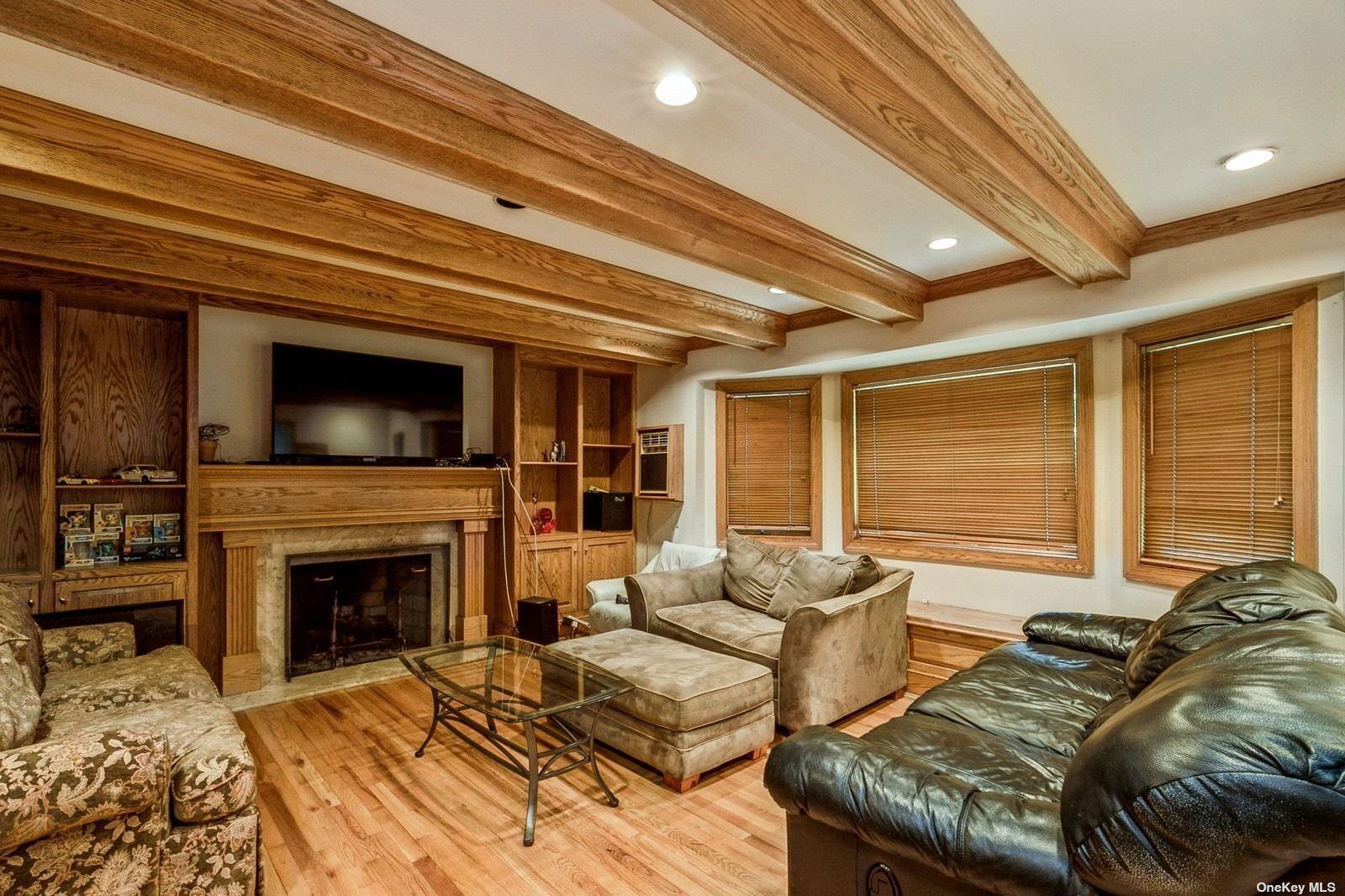 2 Godfrey Lane, Huntington, NY 11743