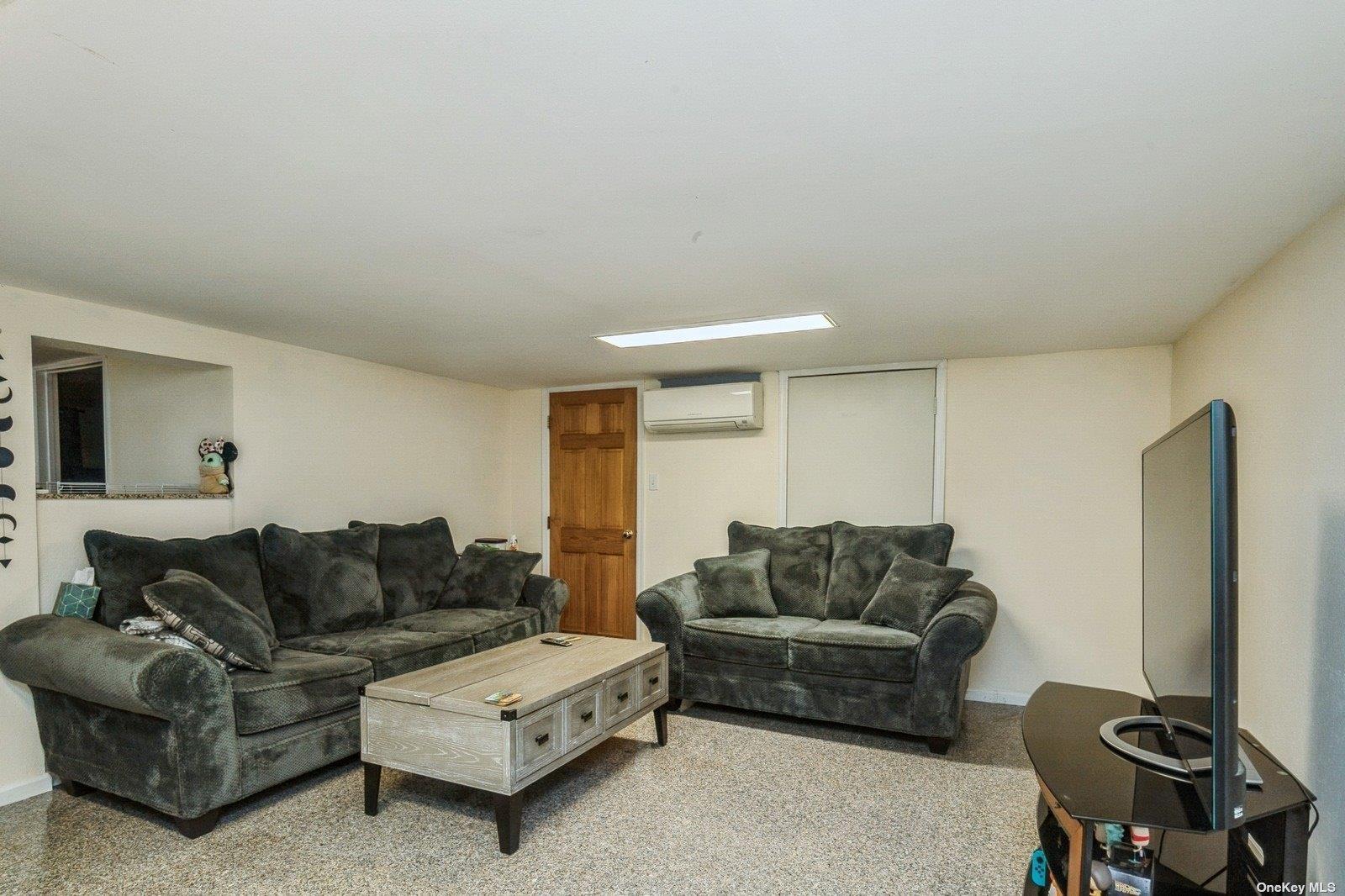 2 Godfrey Lane, Huntington, NY 11743