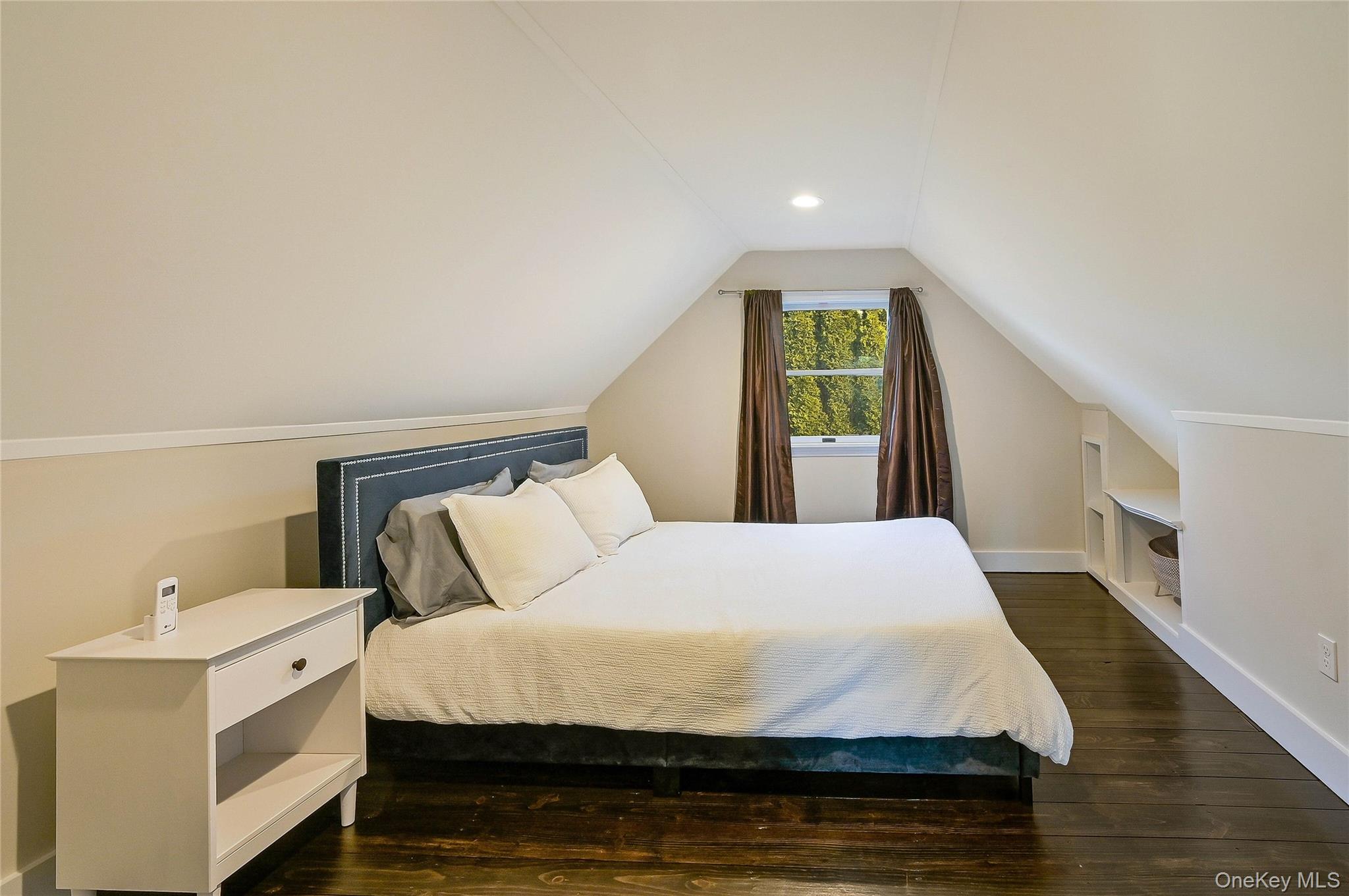 3120 Grathwohl Road, New Suffolk, NY 11956