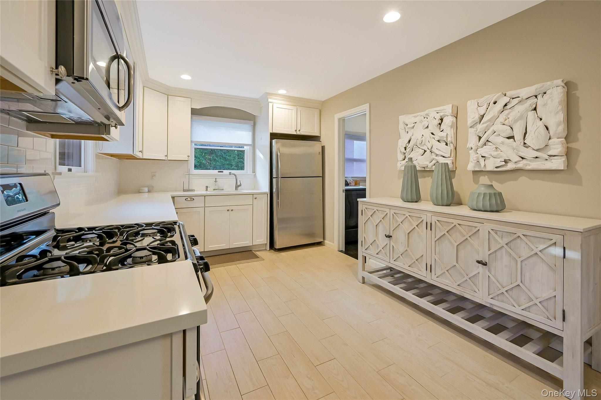 3120 Grathwohl Road, New Suffolk, NY 11956