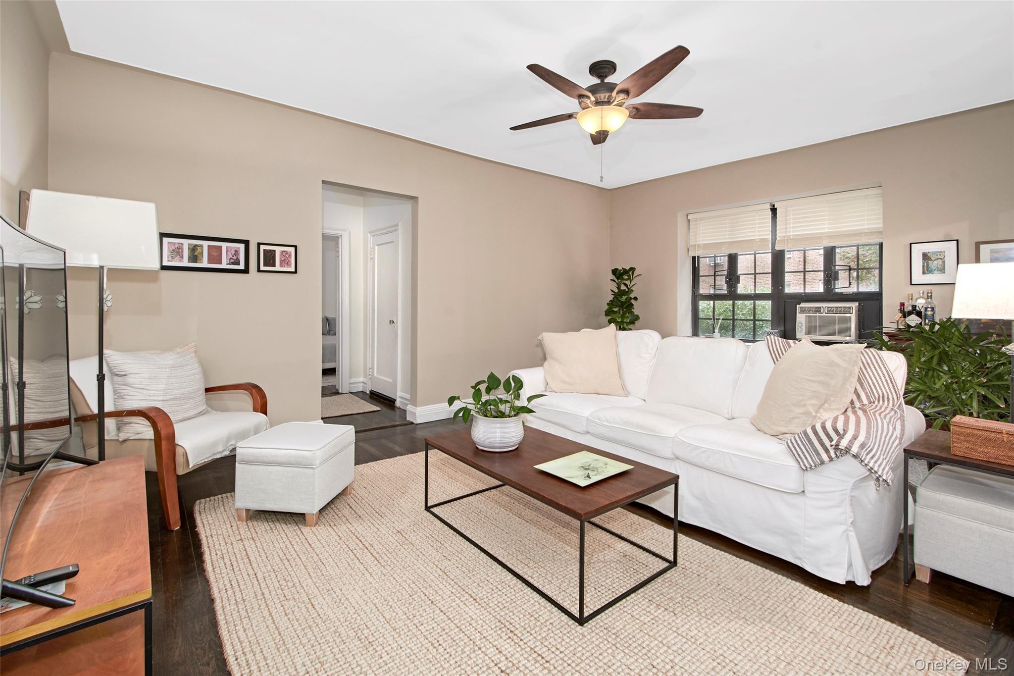 45 W Pondfield Road # 1F, Bronxville, NY 10708