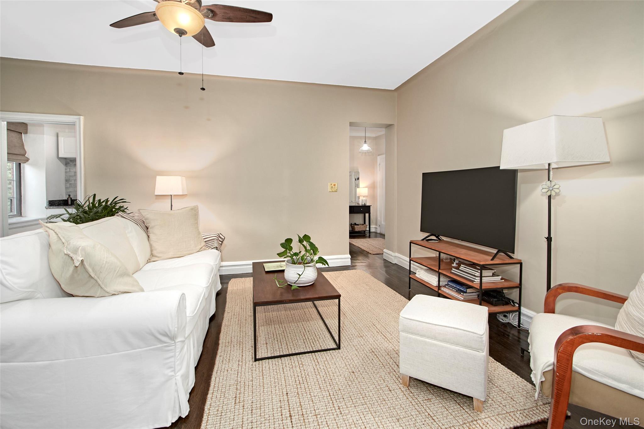 45 W Pondfield Road # 1F, Bronxville, NY 10708