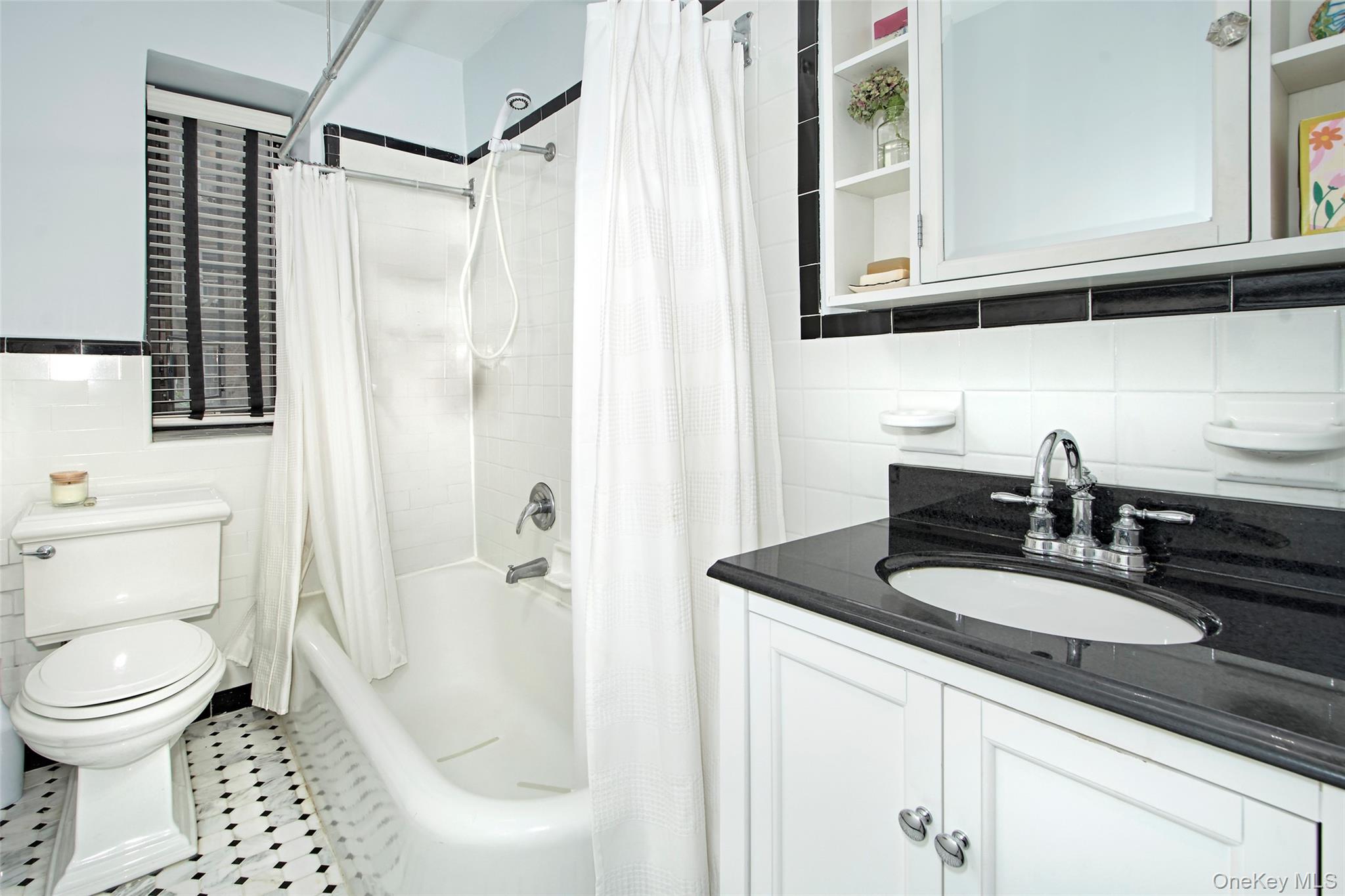 45 W Pondfield Road # 1F, Bronxville, NY 10708