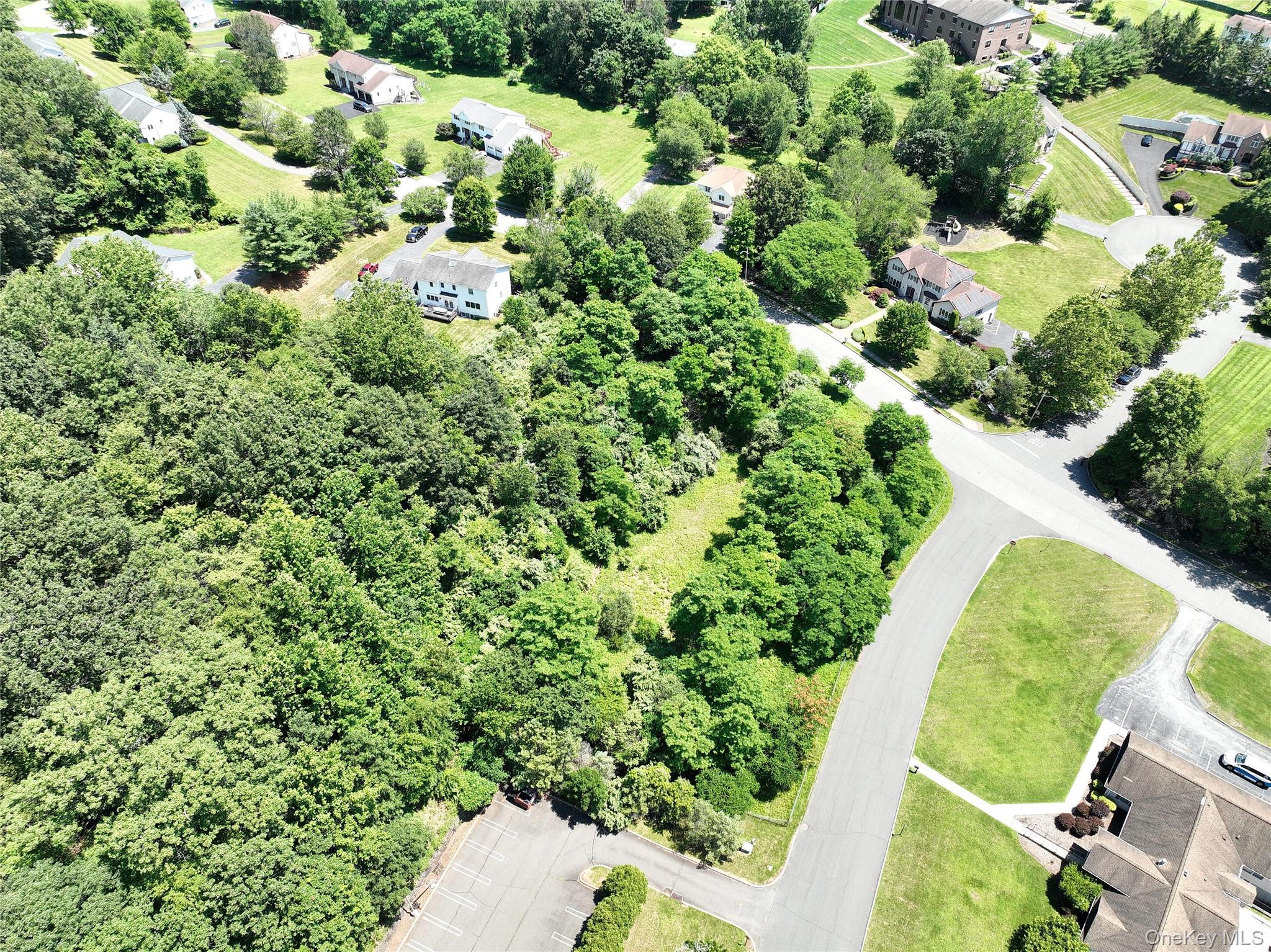 10 Fosse Court, Airmont, NY 10952