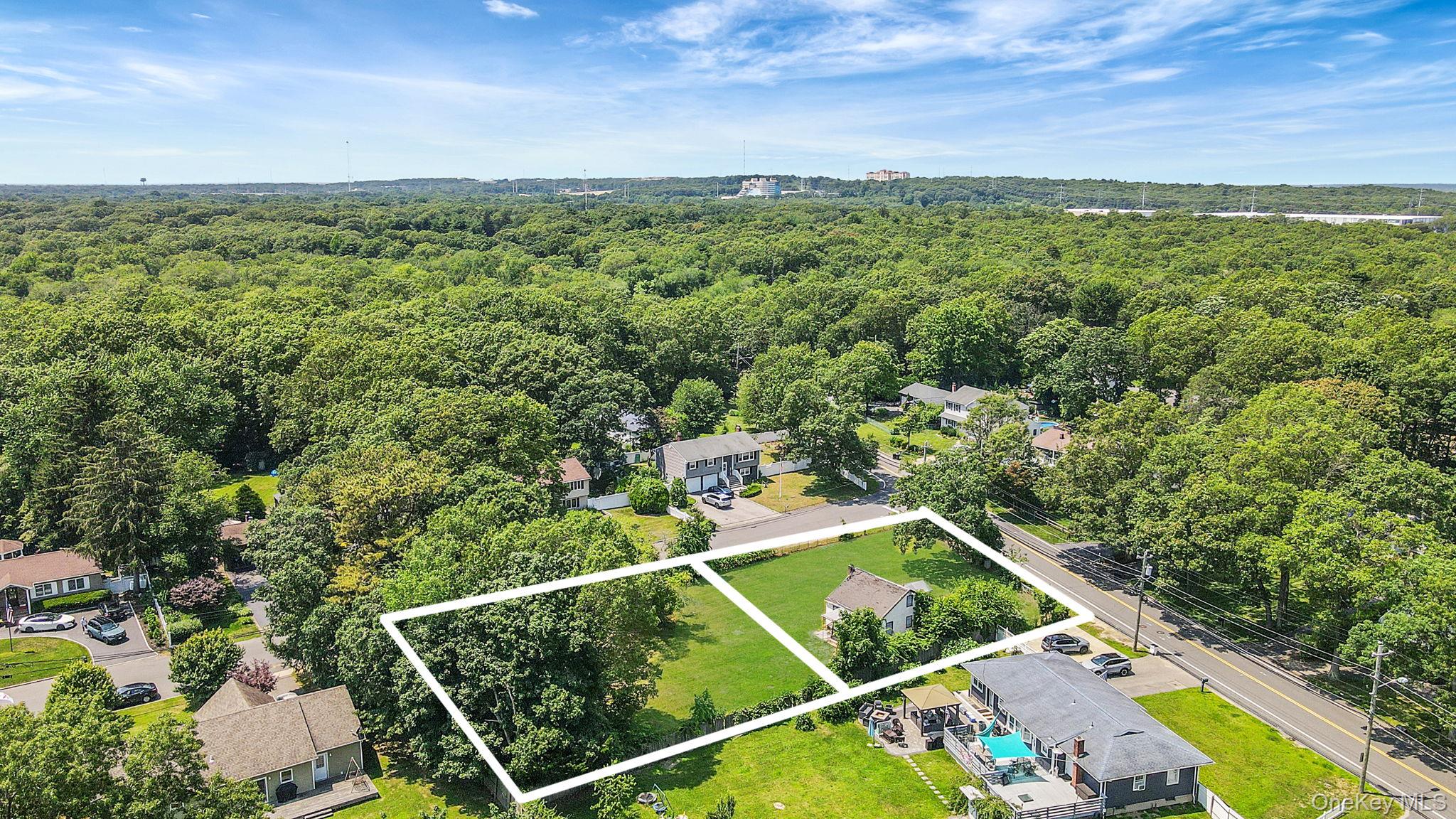 318 A Johnson Avenue, Ronkonkoma, NY 11779