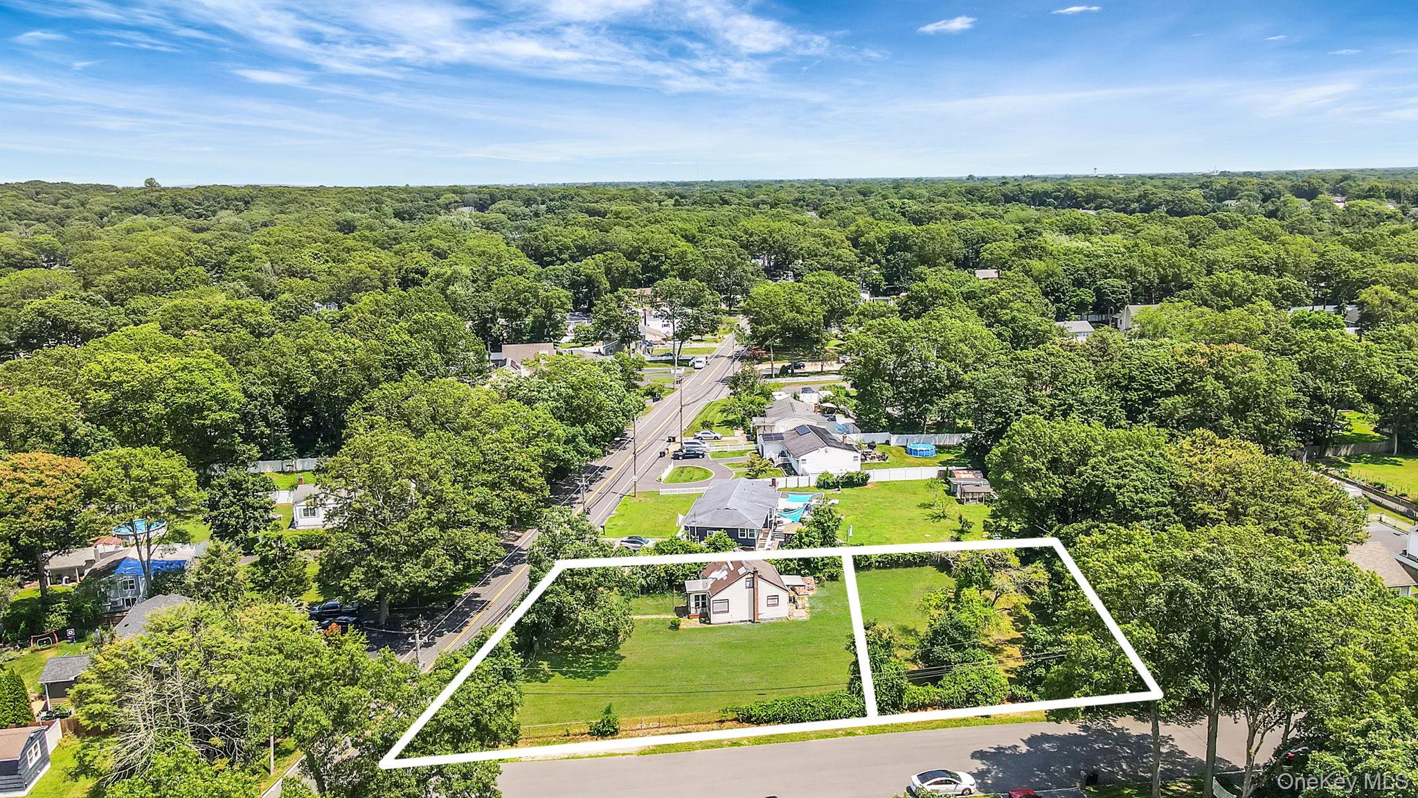 318 A Johnson Avenue, Ronkonkoma, NY 11779