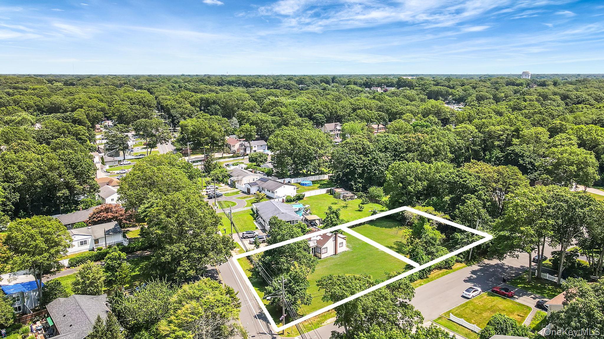 318 A Johnson Avenue, Ronkonkoma, NY 11779