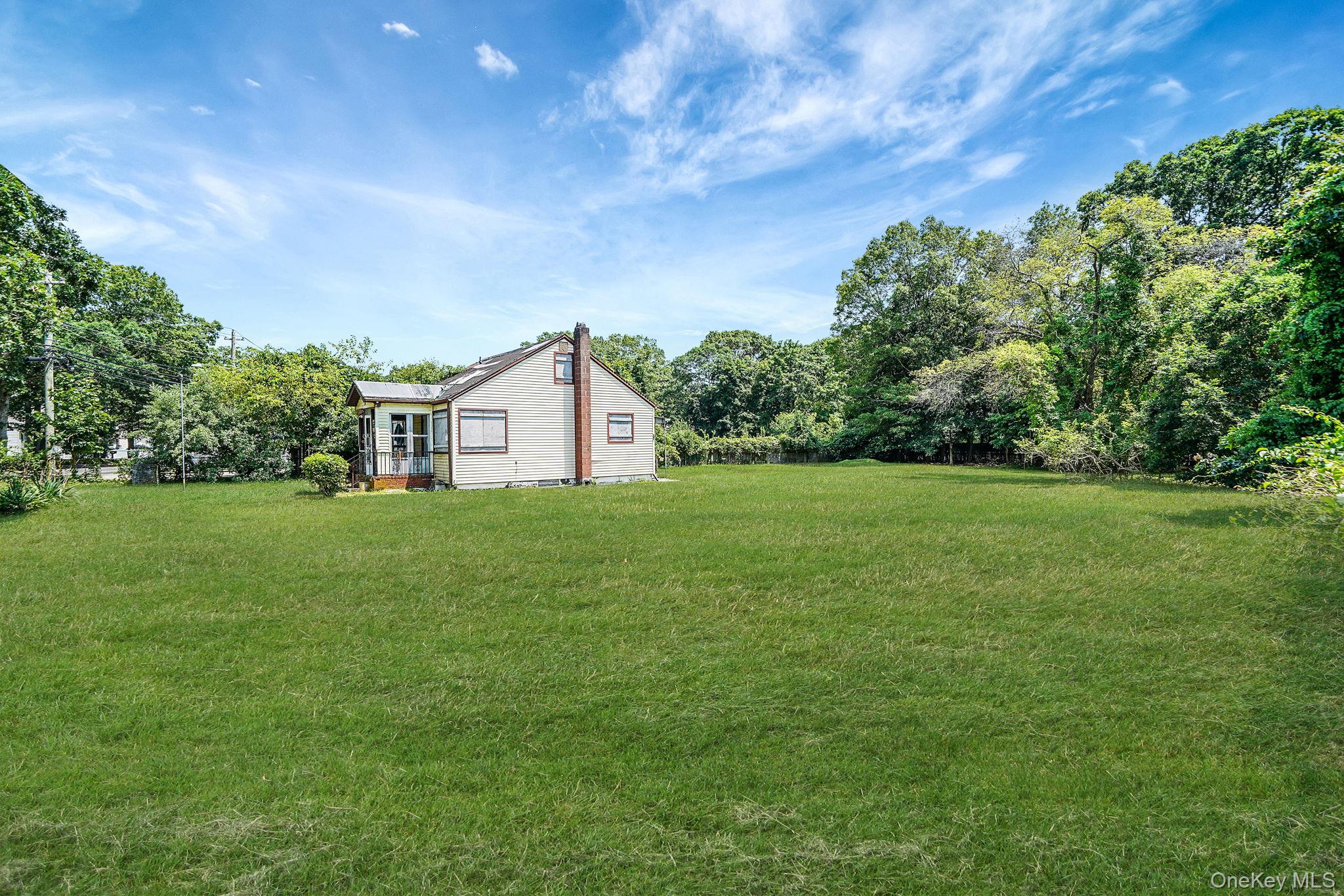 318 A Johnson Avenue, Ronkonkoma, NY 11779