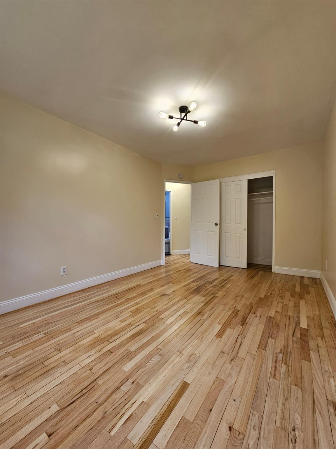 131 S 14th Avenue # 2, Mount Vernon, NY 10550