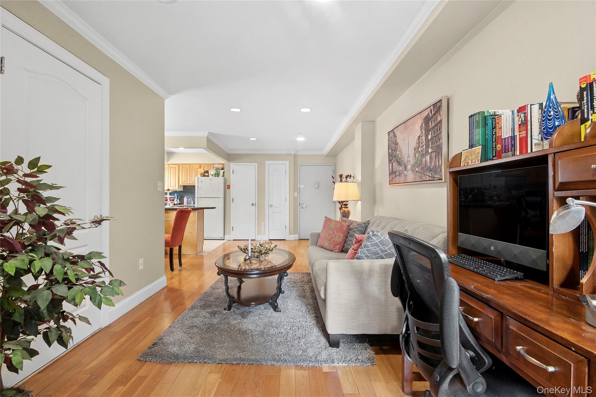 83-71 116th Street # 4D, Kew Gardens, NY 11418