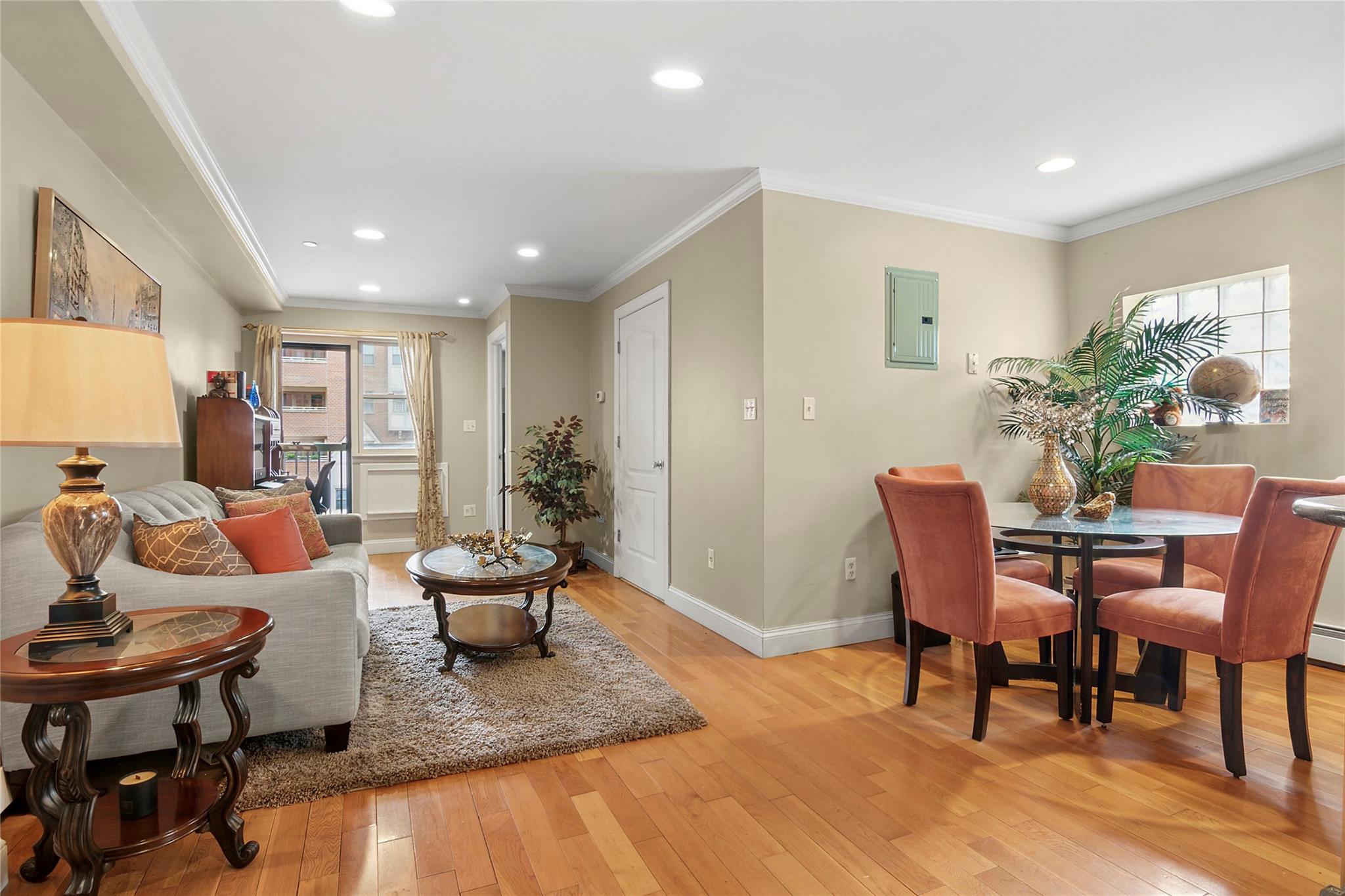 83-71 116th Street # 4D, Kew Gardens, NY 11418