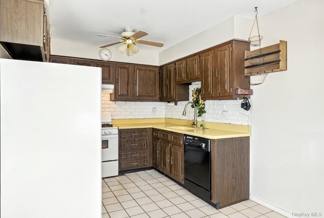 53 Sunny Brook Circle, Highland, NY 12528