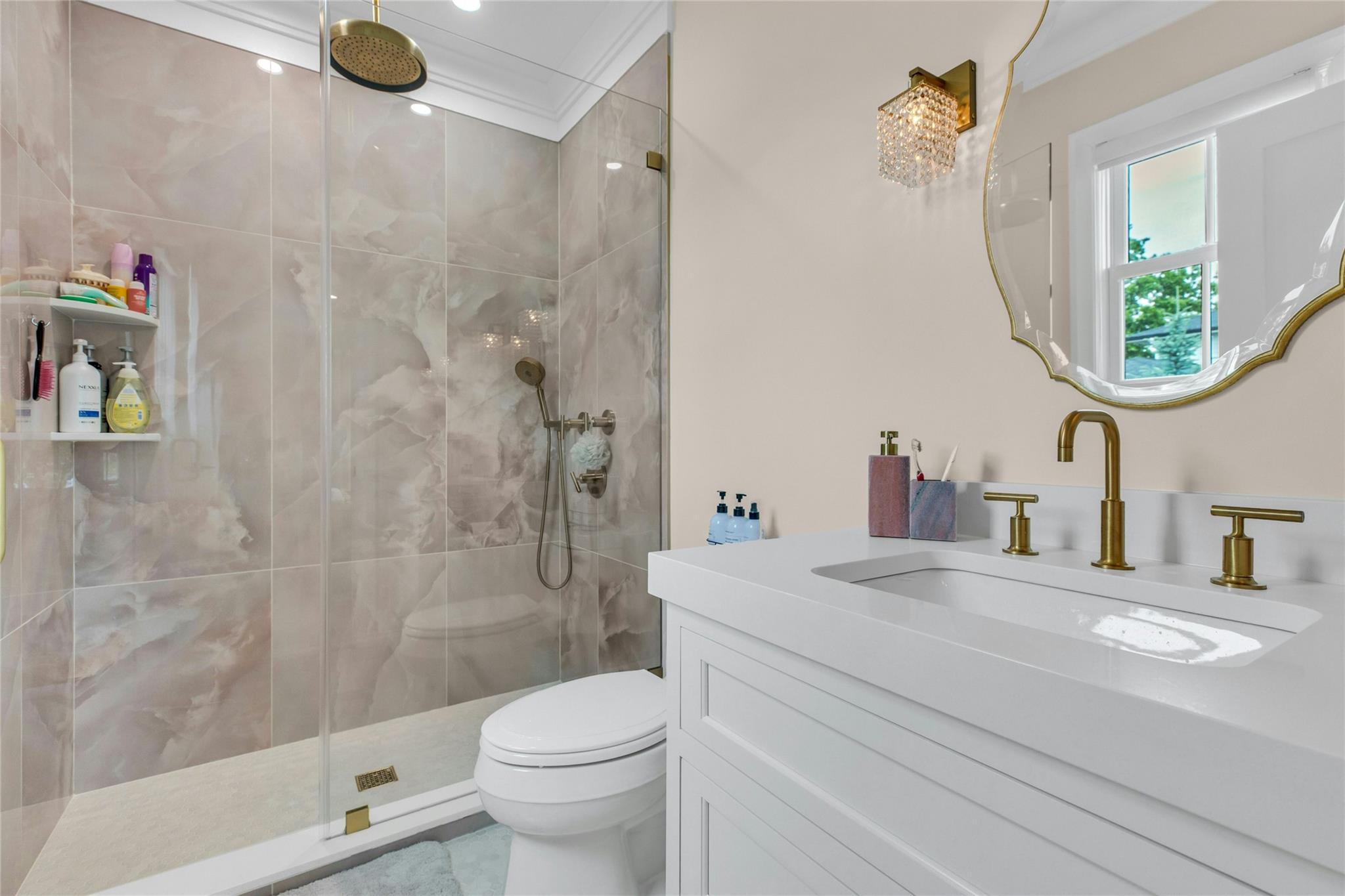 52 Concourse E, Brightwaters, NY 11718