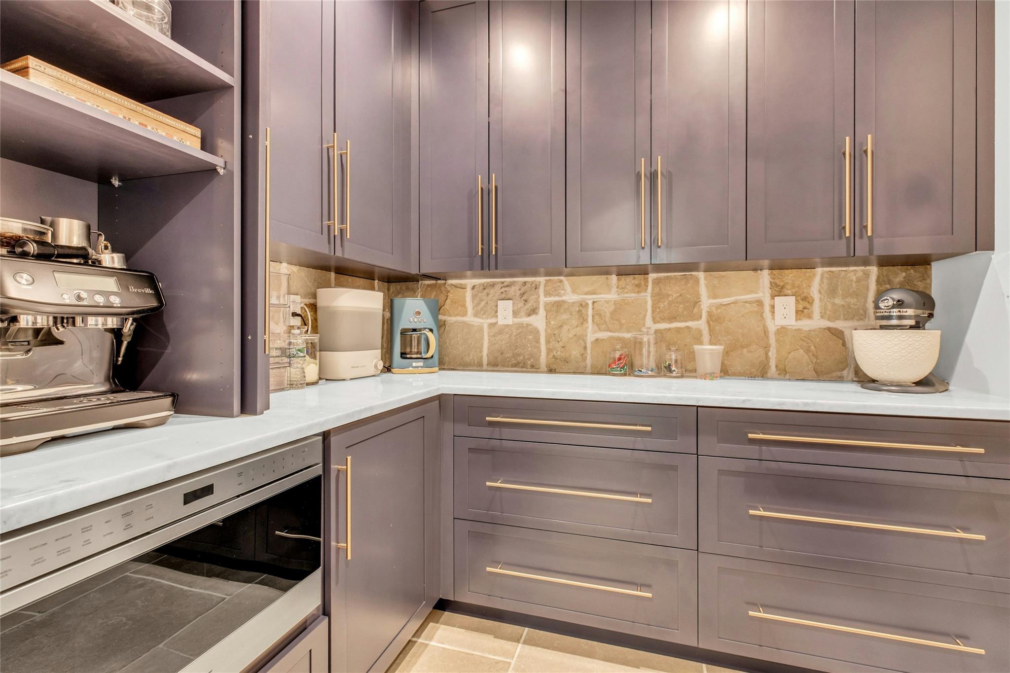 52 Concourse E, Brightwaters, NY 11718