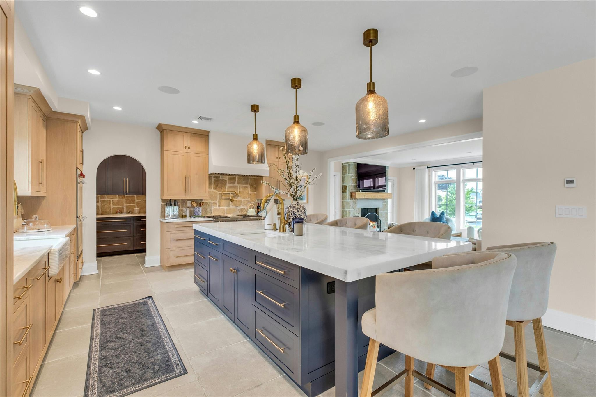 52 Concourse E, Brightwaters, NY 11718