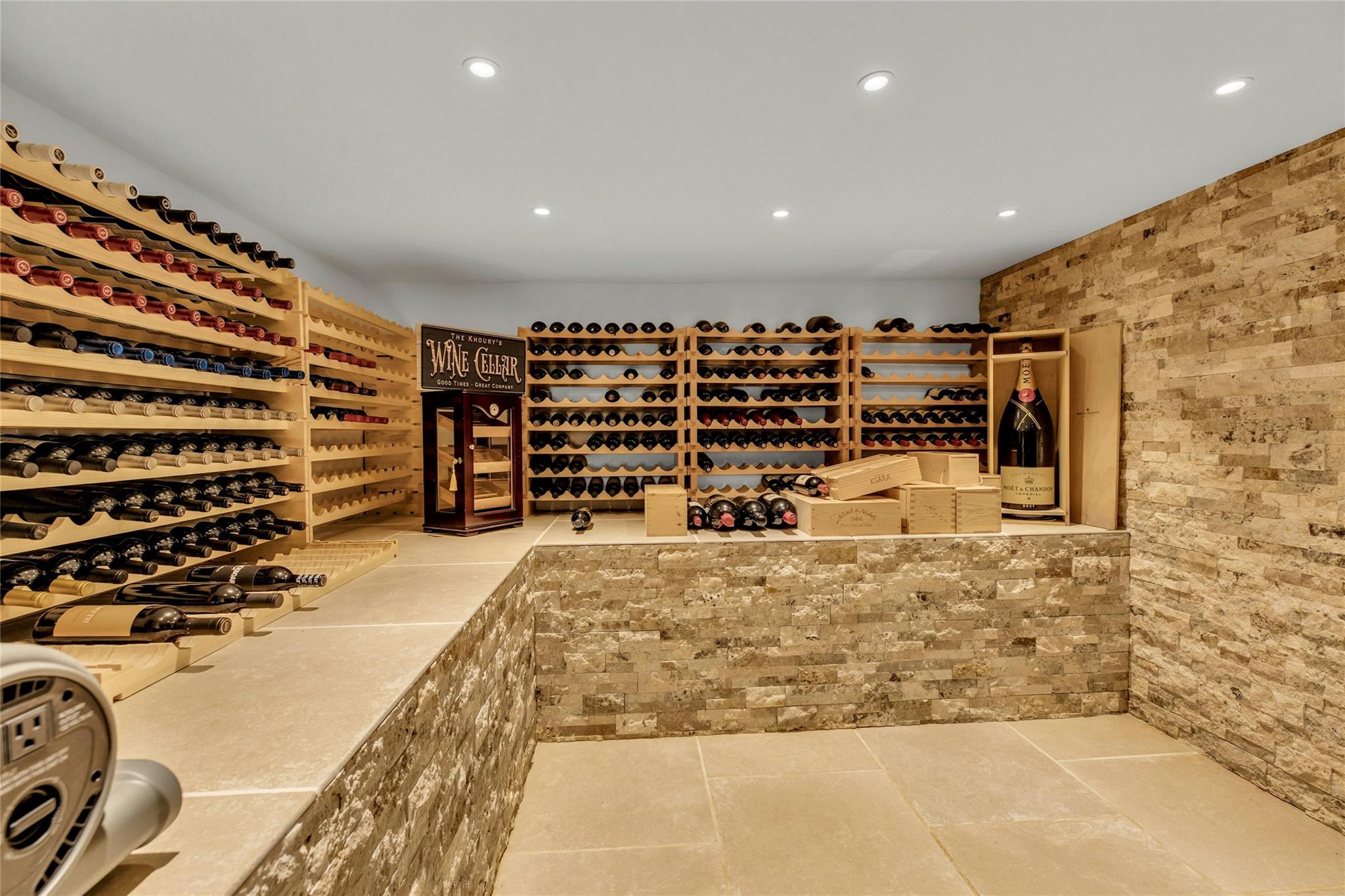 52 Concourse E, Brightwaters, NY 11718