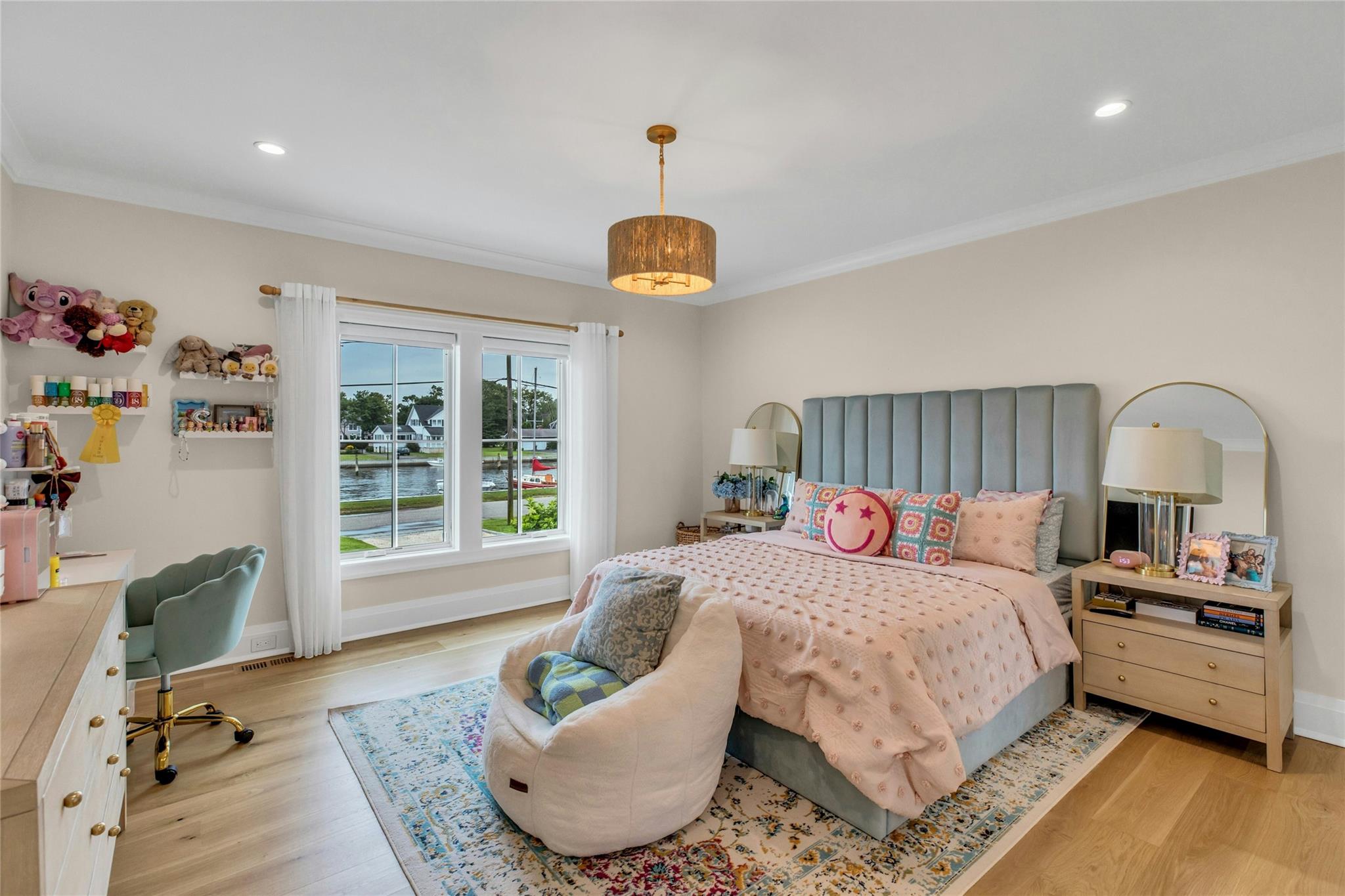 52 Concourse E, Brightwaters, NY 11718