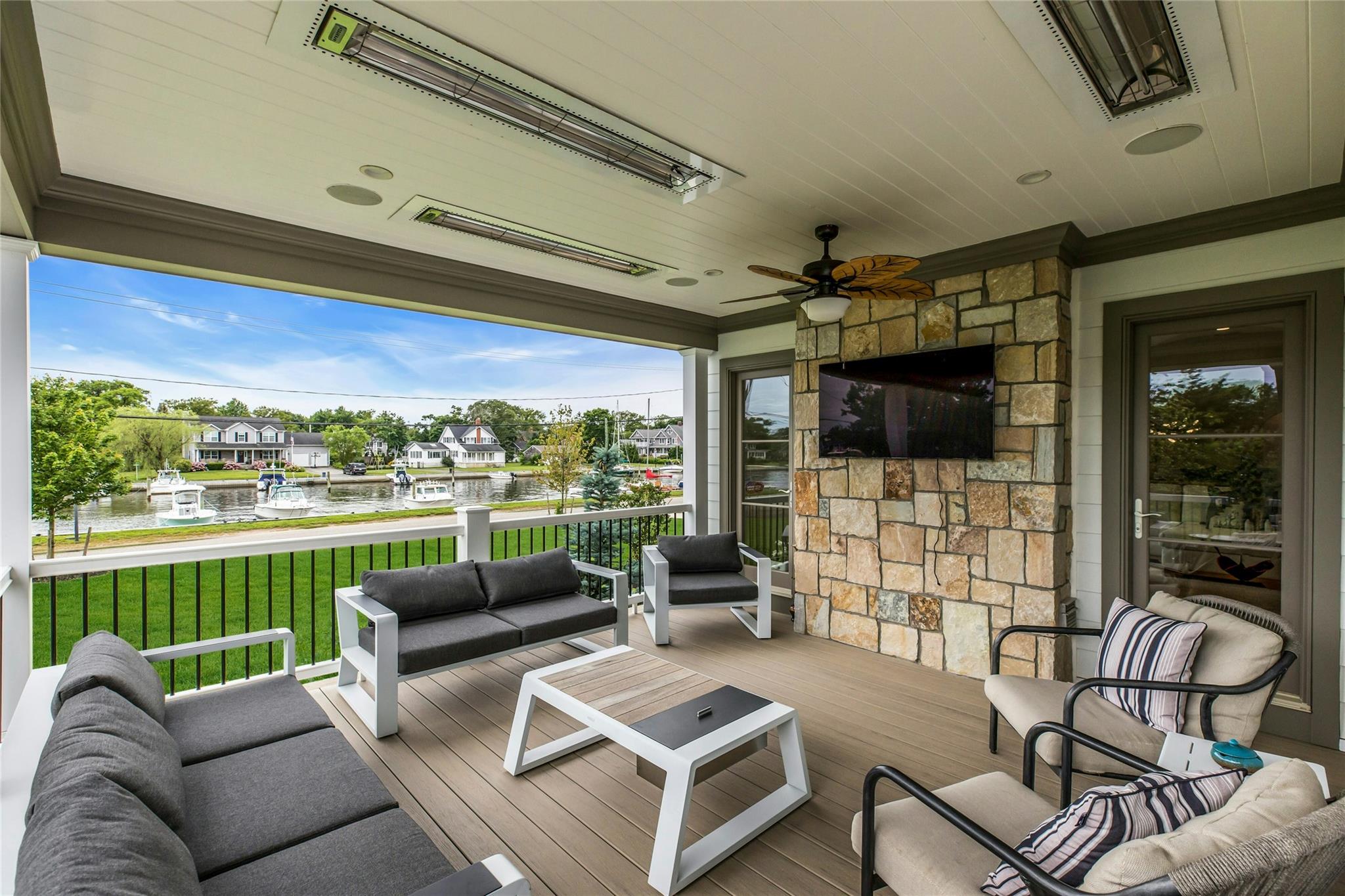 52 Concourse E, Brightwaters, NY 11718