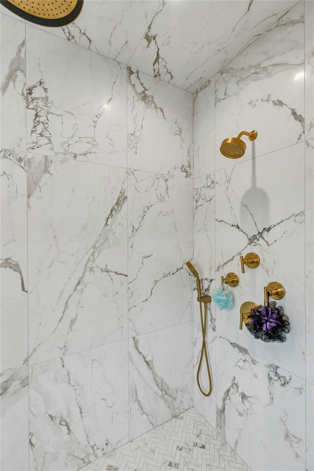 52 Concourse E, Brightwaters, NY 11718