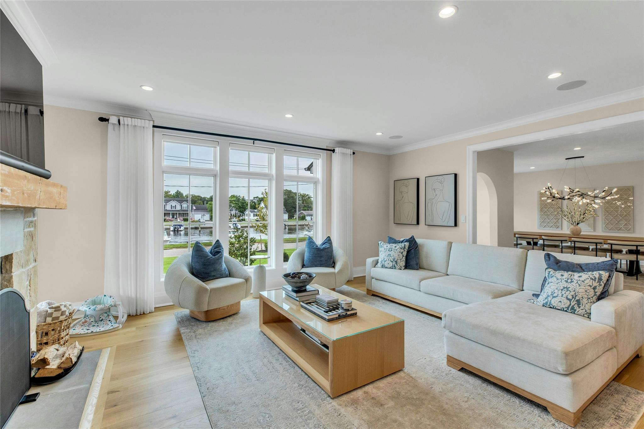 52 Concourse E, Brightwaters, NY 11718