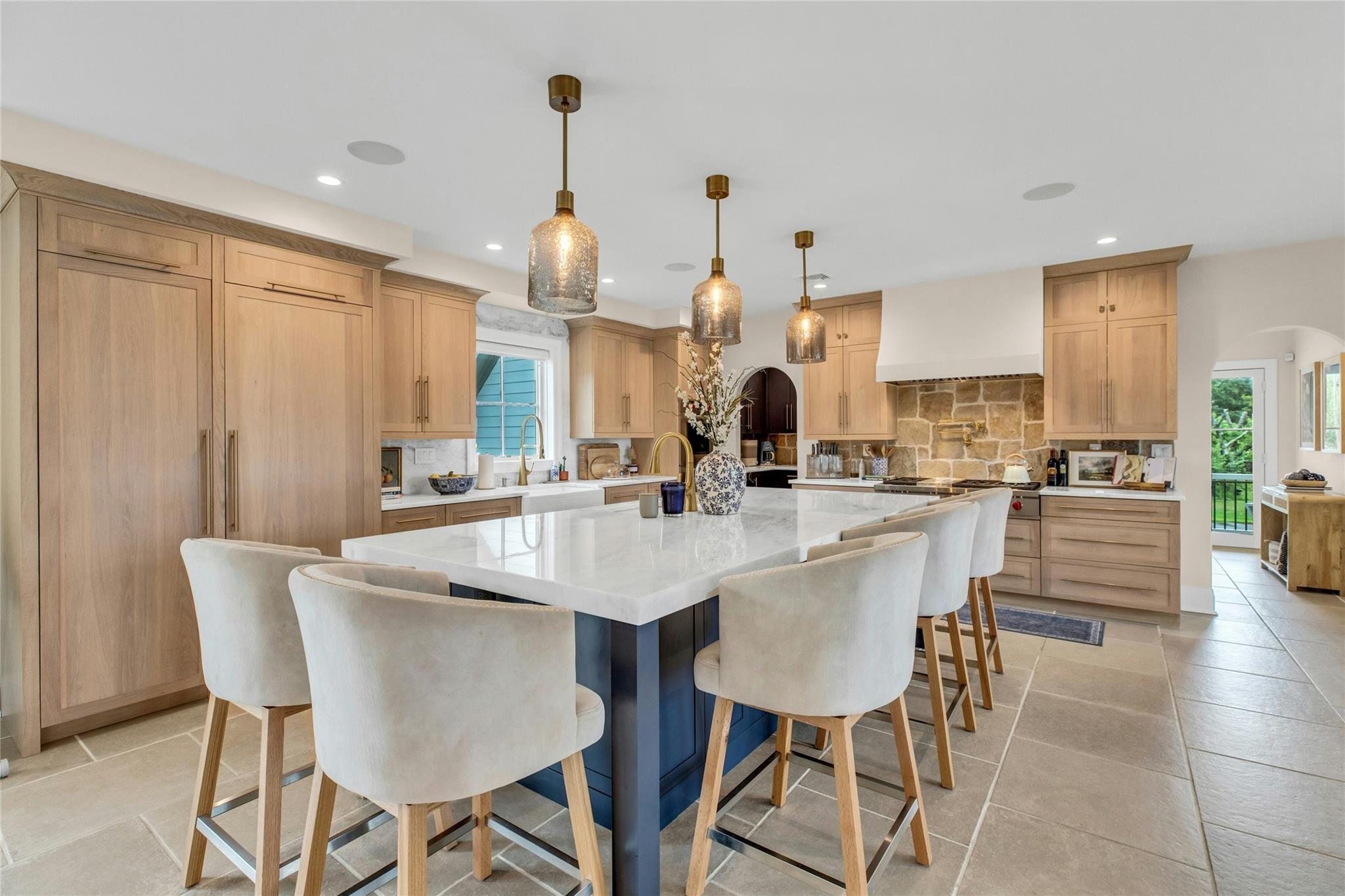 52 Concourse E, Brightwaters, NY 11718