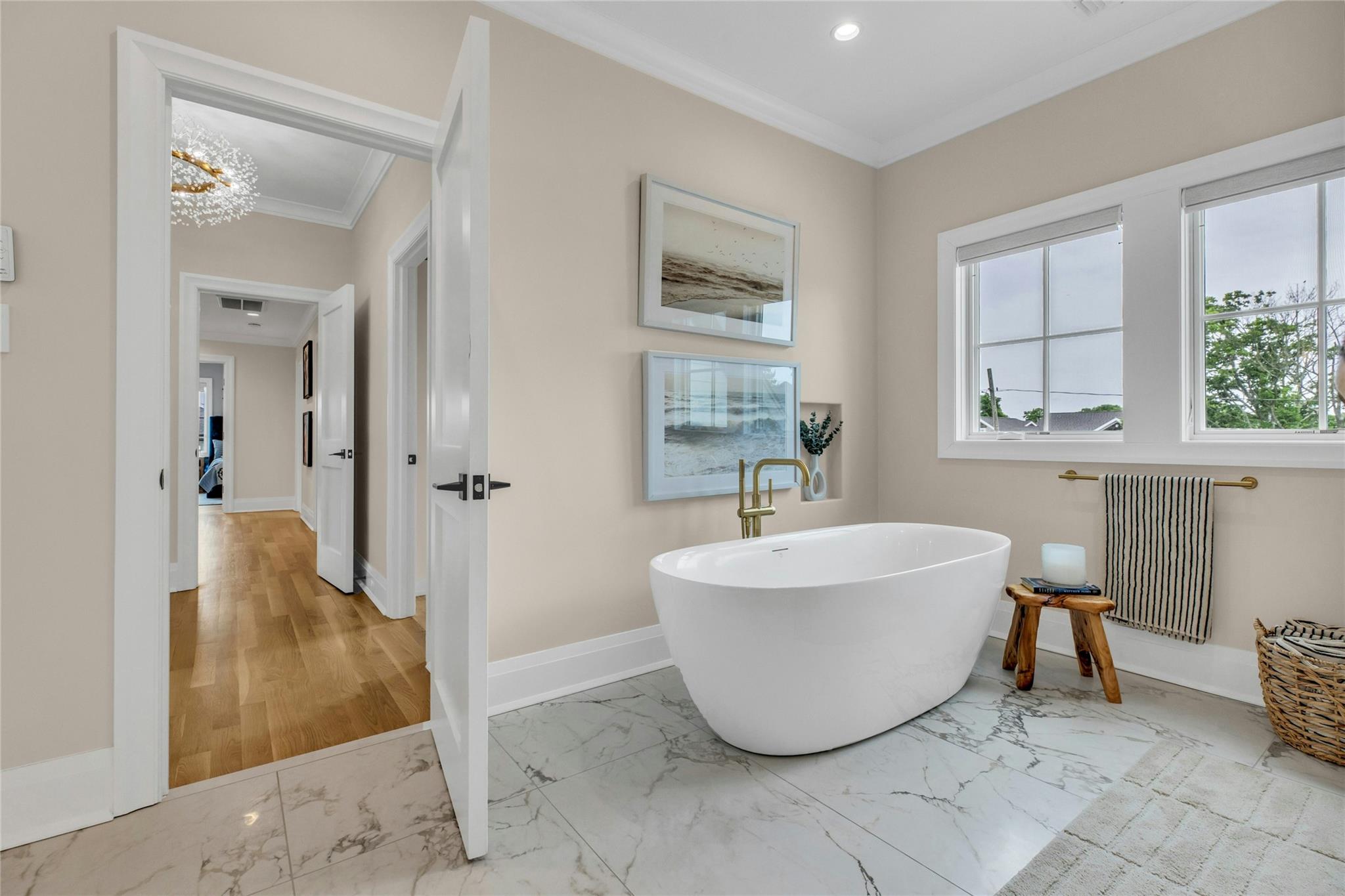 52 Concourse E, Brightwaters, NY 11718