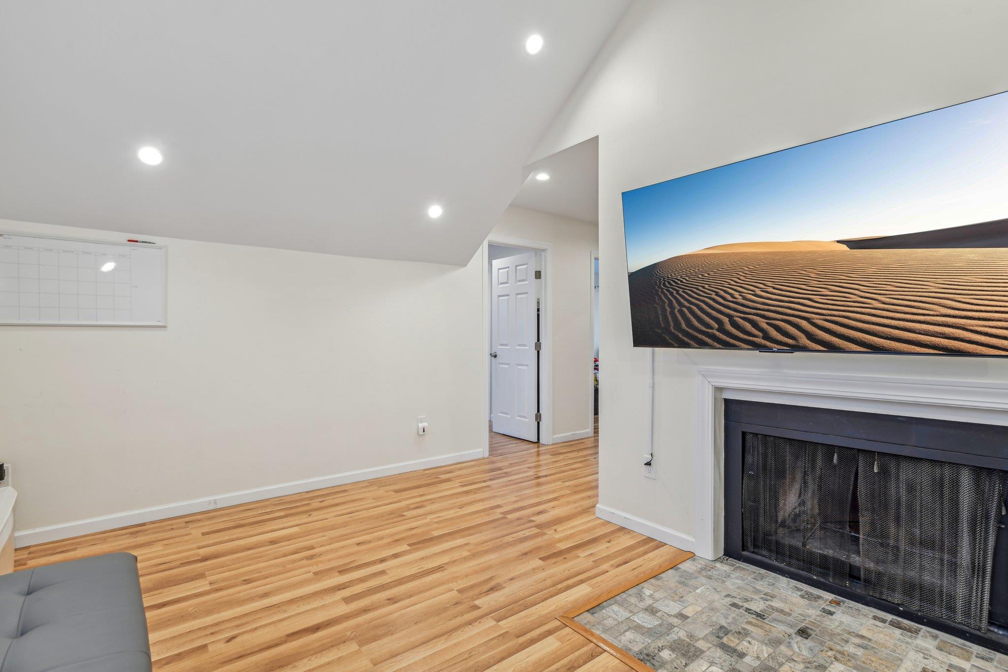 652 Arthur Street, Baldwin Harbor, NY 11510