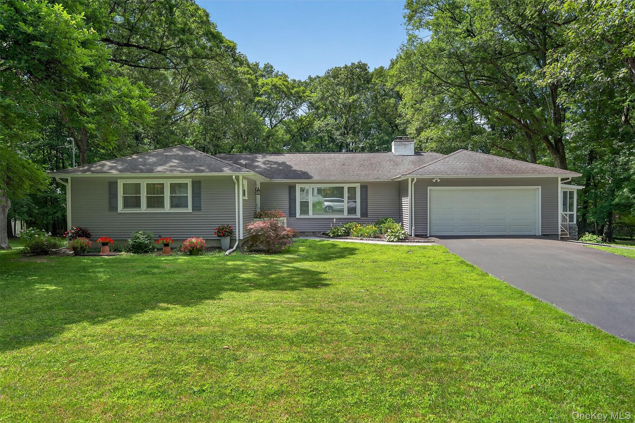 115 Dogwood Lane, Newburgh, NY 12550-2017