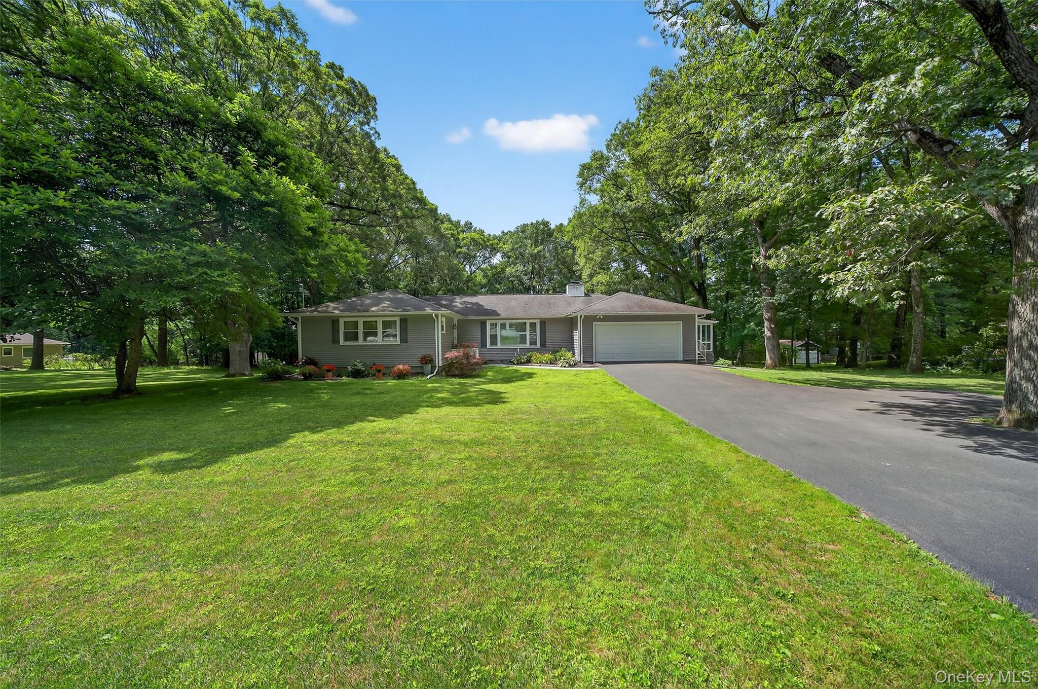 115 Dogwood Lane, Newburgh, NY 12550-2017