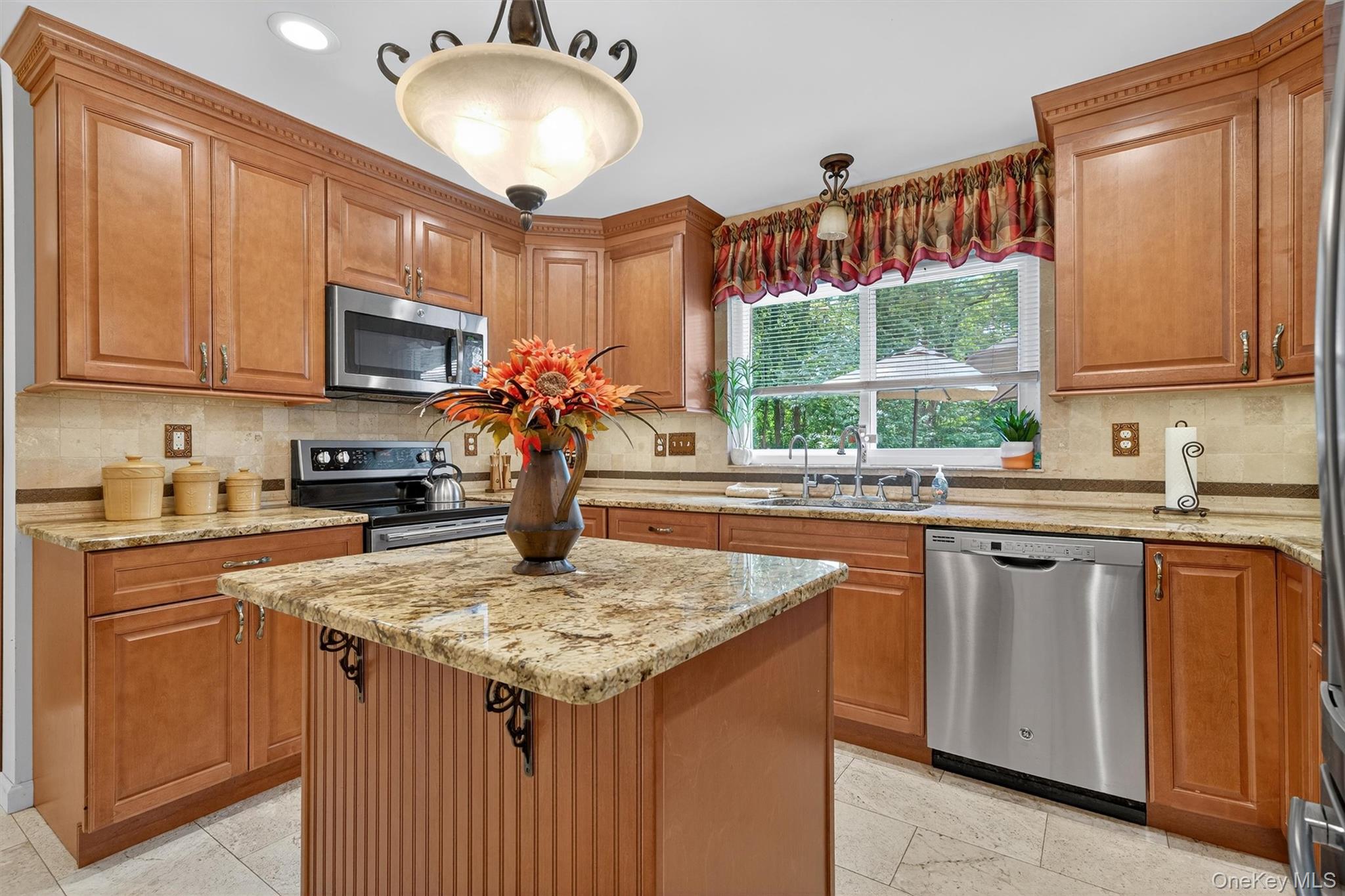 115 Dogwood Lane, Newburgh, NY 12550-2017