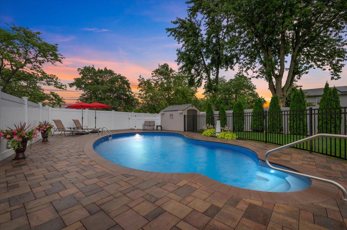 2575 Mariners Avenue, Wantagh, NY 11793