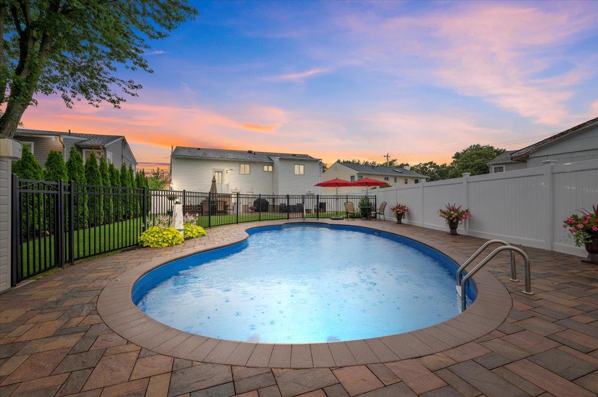 2575 Mariners Avenue, Wantagh, NY 11793