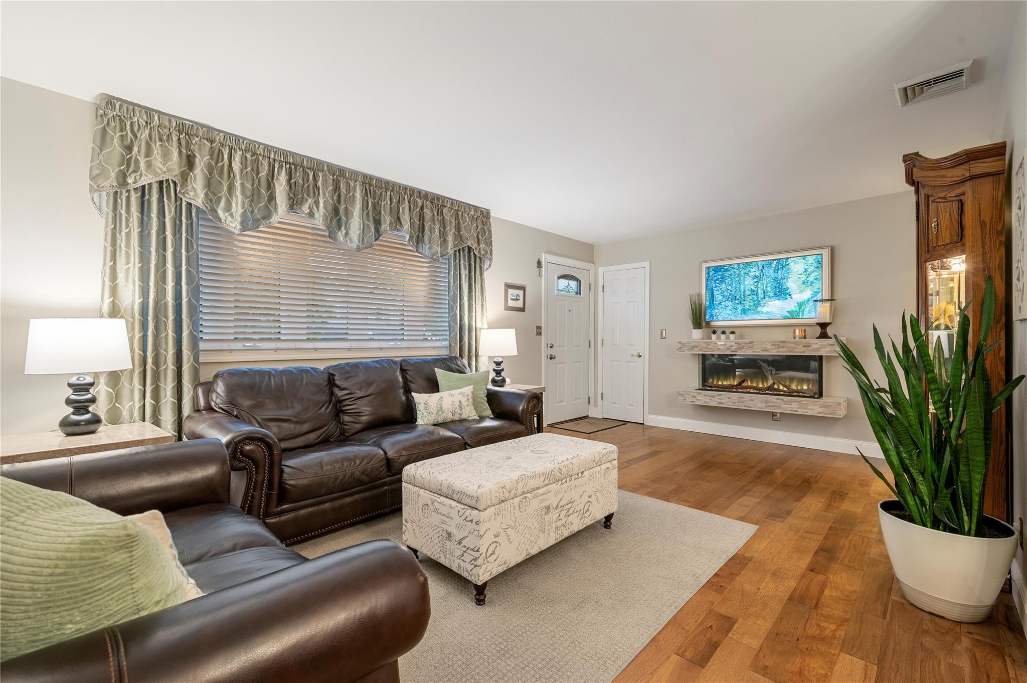 2575 Mariners Avenue, Wantagh, NY 11793