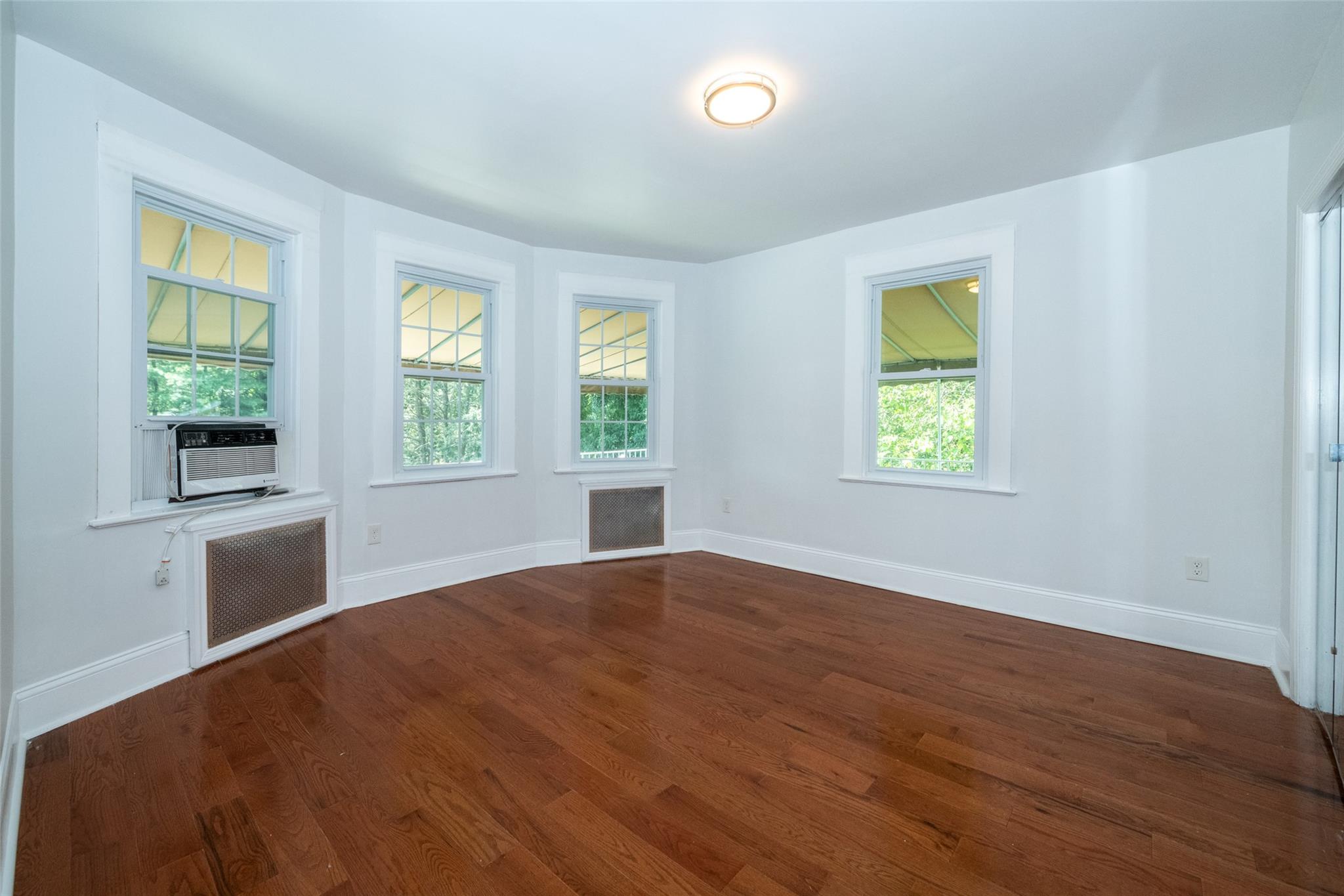 29 Brookdale Avenue, New Rochelle, NY 10801