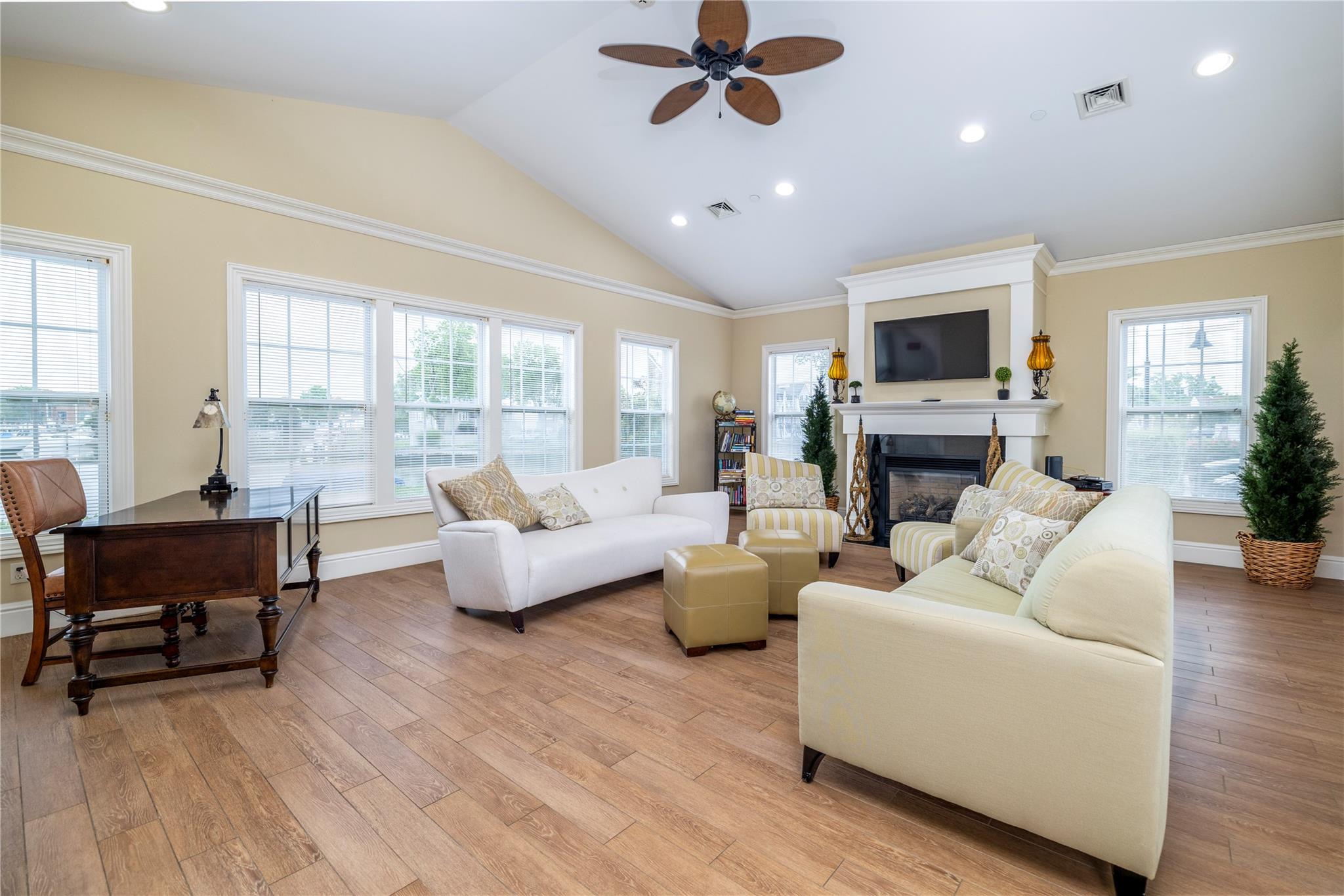 36 Nicole Court, Copiague, NY 11726