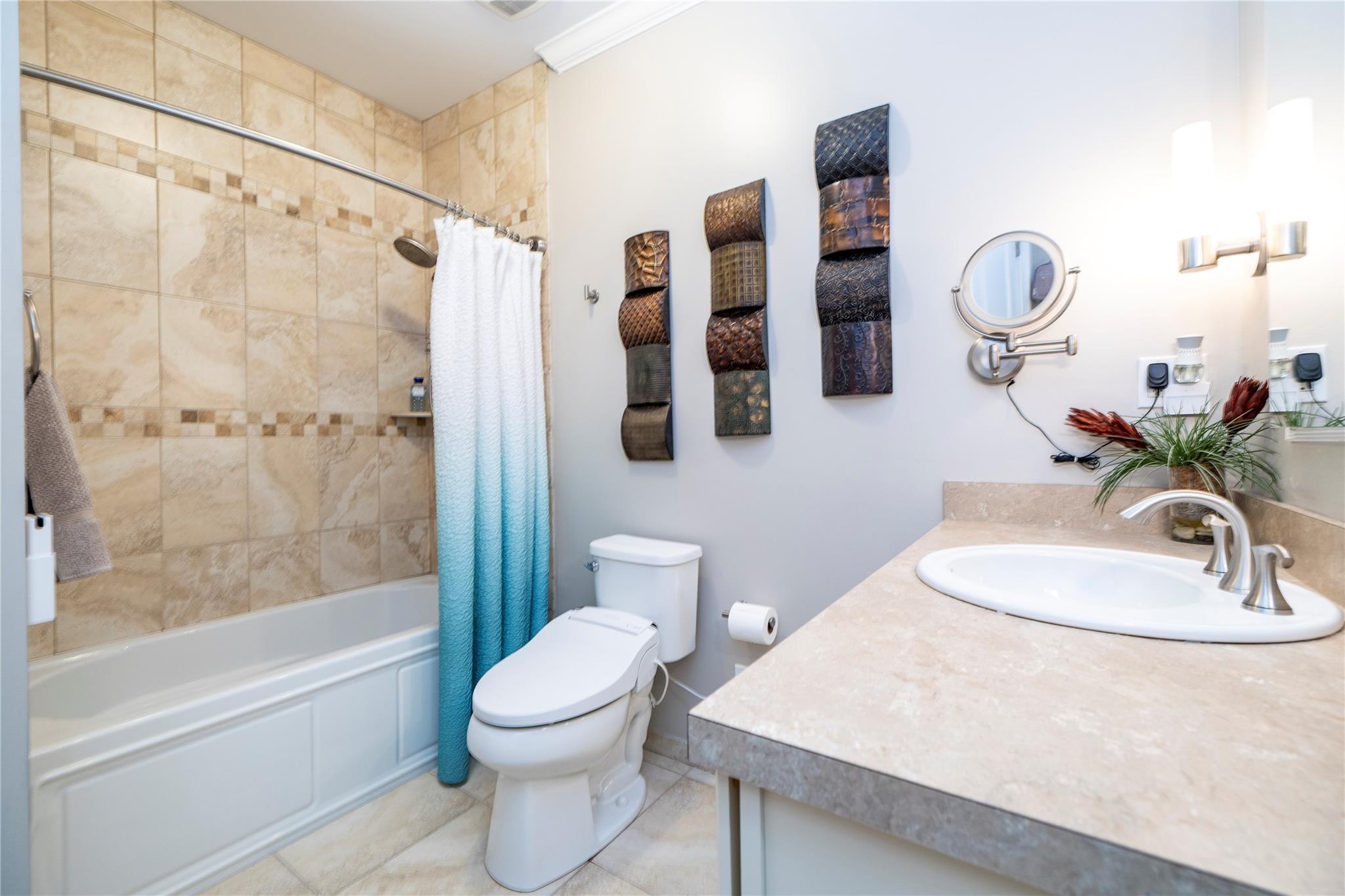 36 Nicole Court, Copiague, NY 11726