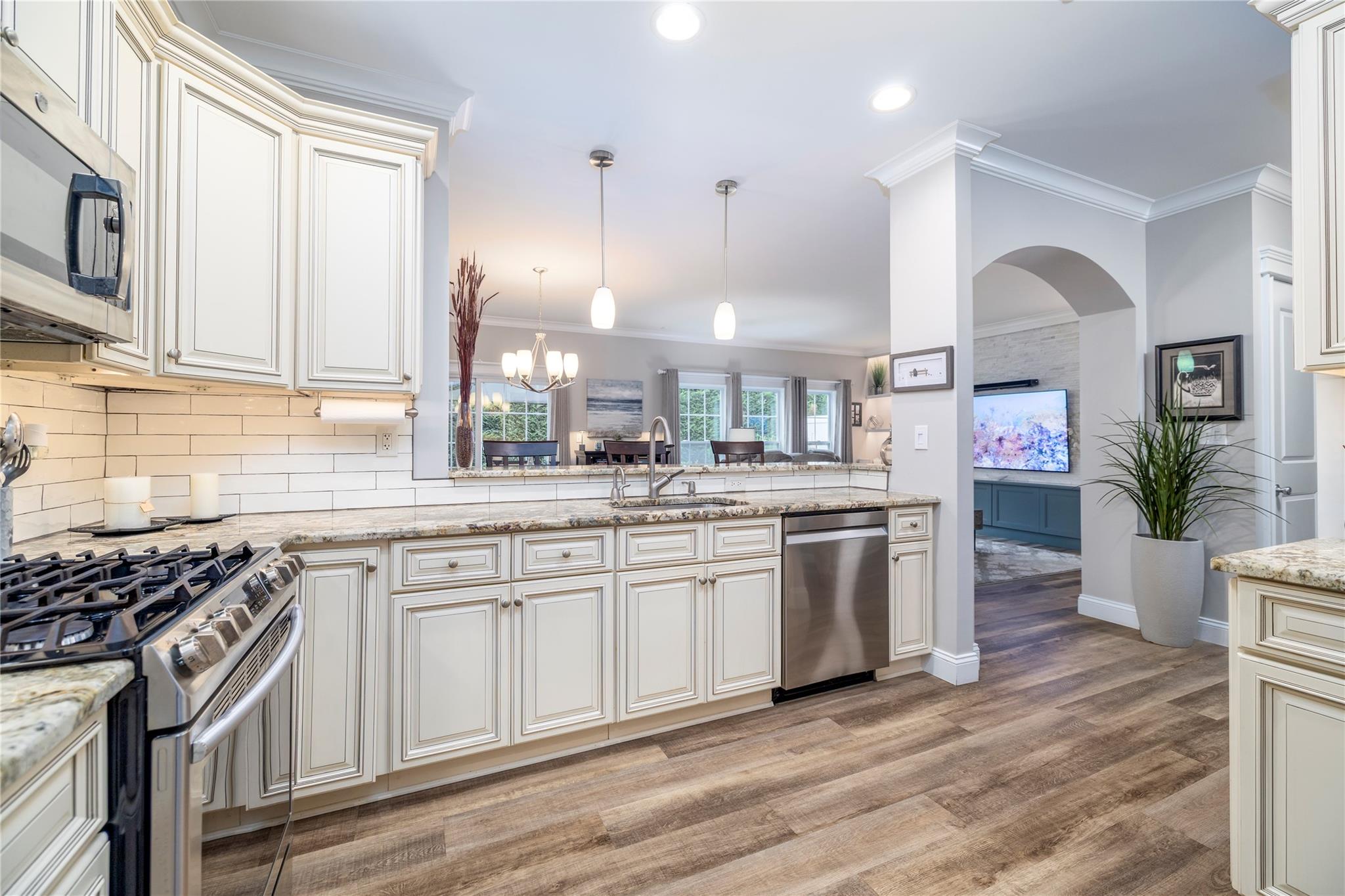 36 Nicole Court, Copiague, NY 11726