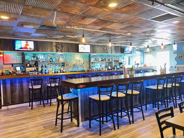 168 E Montauk Highway # 168, Lindenhurst, NY 11757