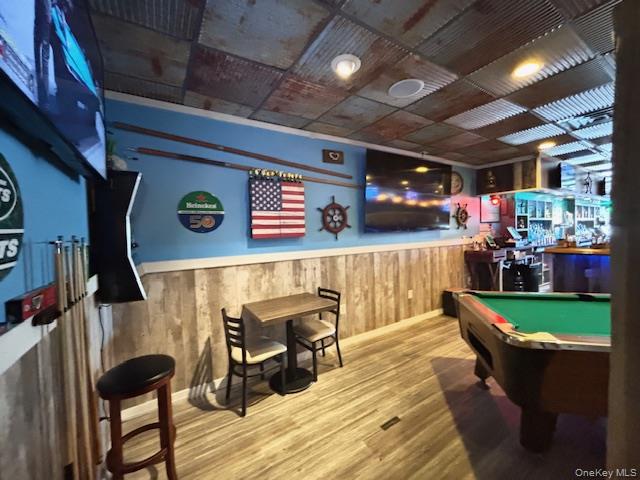 168 E Montauk Highway # 168, Lindenhurst, NY 11757