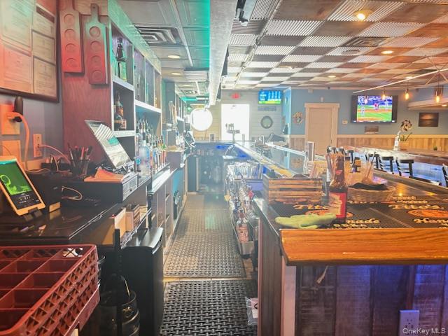 168 E Montauk Highway # 168, Lindenhurst, NY 11757