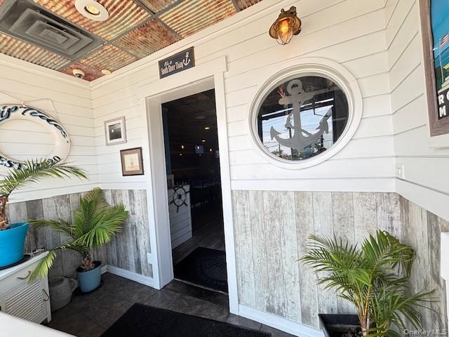 168 E Montauk Highway # 168, Lindenhurst, NY 11757