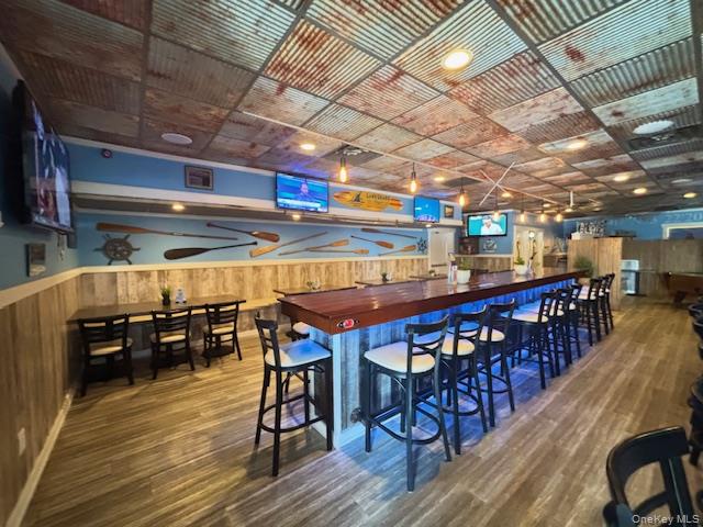 168 E Montauk Highway # 168, Lindenhurst, NY 11757