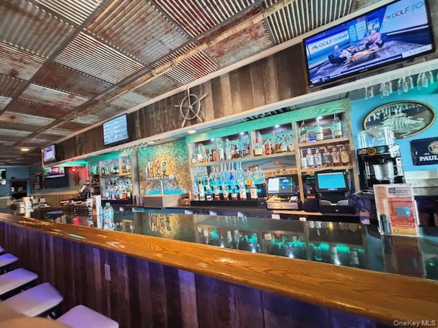 168 E Montauk Highway # 168, Lindenhurst, NY 11757