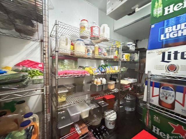 168 E Montauk Highway # 168, Lindenhurst, NY 11757