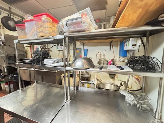 168 E Montauk Highway # 168, Lindenhurst, NY 11757